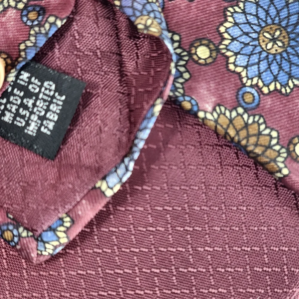 CHRISTIAN DIOR MONSIEUR Silk Floral Tie.